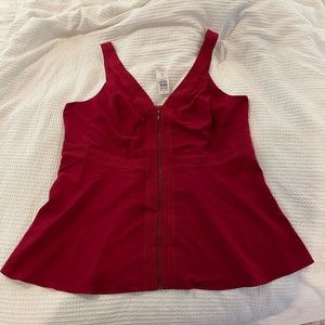 NWT - Torrid Peplum Crepe Zip-Front Top - Rumba Red - 3X